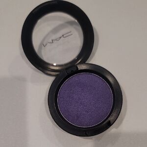 Large 3.4g Noir Plum Eyeshadow
